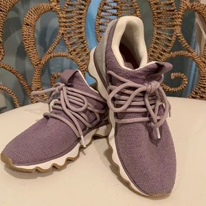 Sorel Kinetic Lace sneakers, size 6